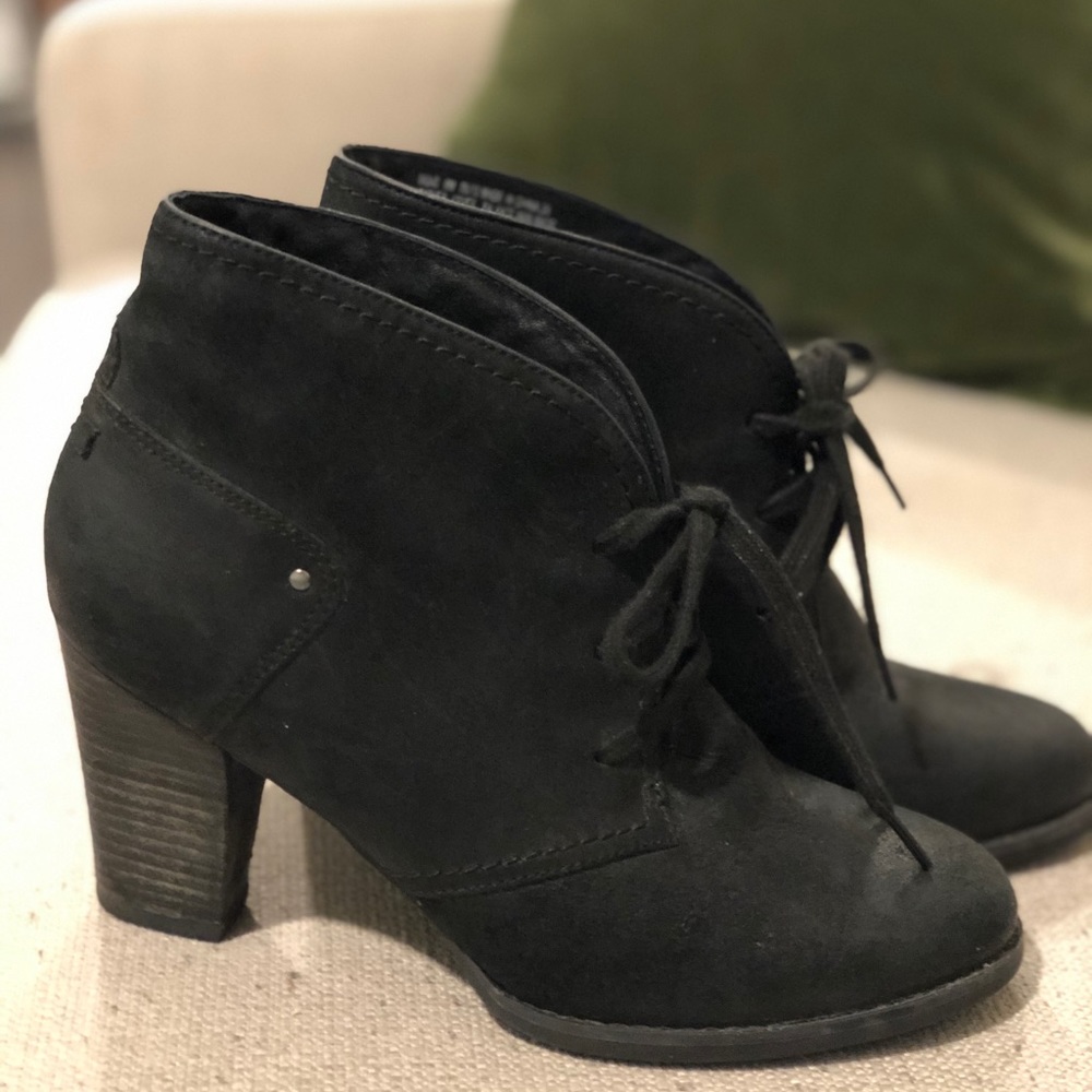 Size 9 Clark booties